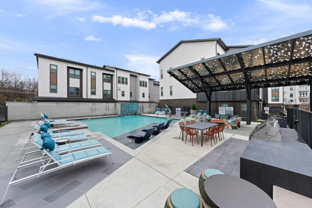 Villas at Fiori in Addison, TX - Moss